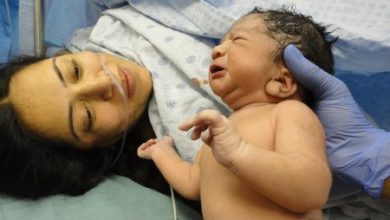 Фото - 18-летняя беременная девушка вышла из комы и родила 7-месячную дочь