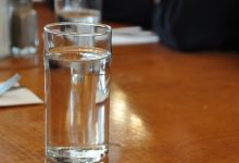 Фото - Уролог заявил, что большой объем выпитой воды может вызвать отек мозга